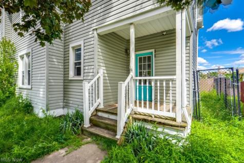 123 7th Street NW Barberton OH 44203