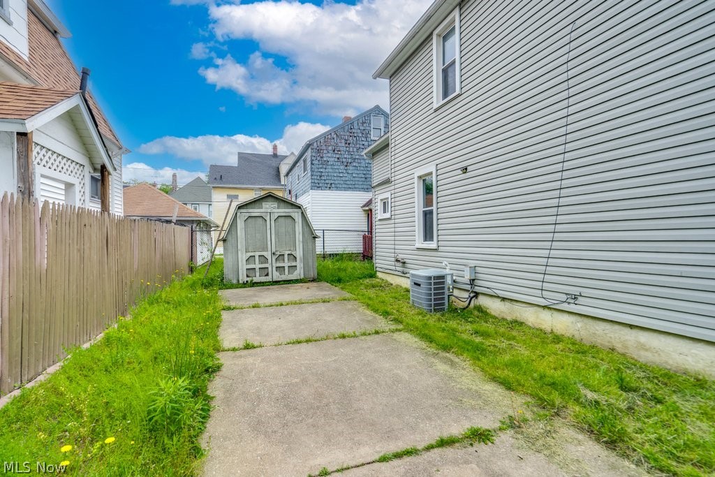 123 7th Street NW Barberton OH 44203