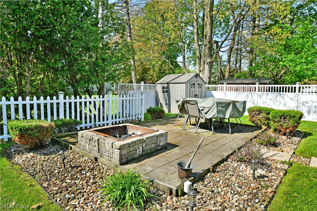 3210 Halsey Drive NE Warren OH 44483