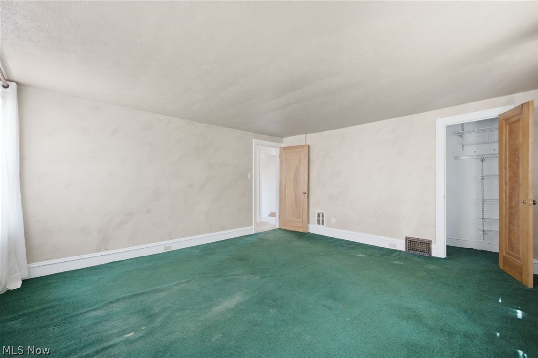 1415 Blossom Park Avenue Lakewood OH 44107