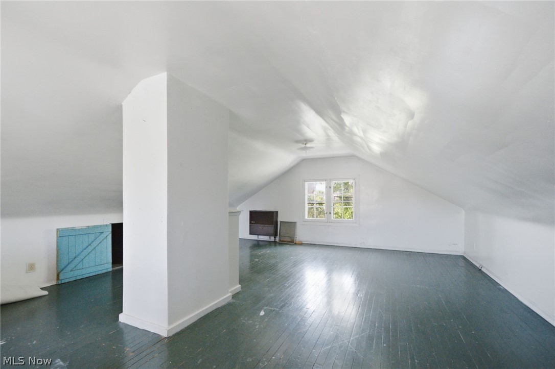 1415 Blossom Park Avenue Lakewood OH 44107