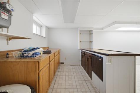 1415 Blossom Park Avenue Lakewood OH 44107