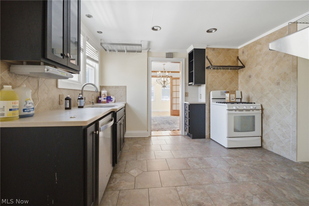 1415 Blossom Park Avenue Lakewood OH 44107