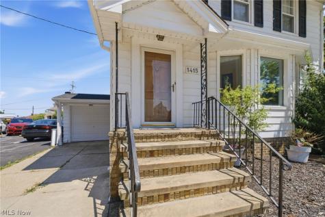 1415 Blossom Park Avenue Lakewood OH 44107