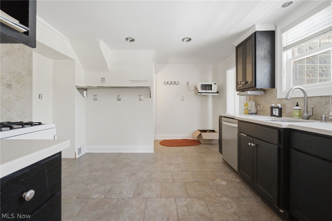 1415 Blossom Park Avenue Lakewood OH 44107
