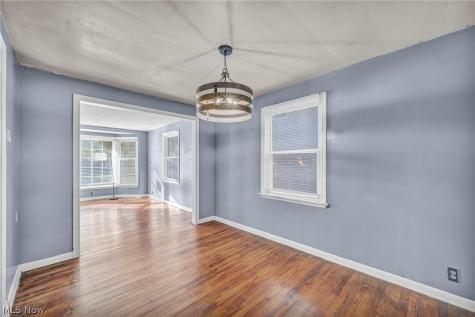 5171 Homewood Avenue Maple Heights OH 44137