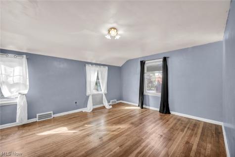 5171 Homewood Avenue Maple Heights OH 44137