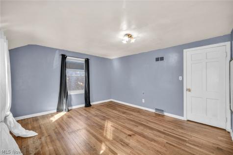 5171 Homewood Avenue Maple Heights OH 44137