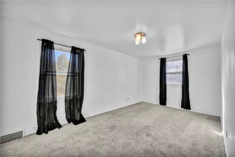 5171 Homewood Avenue Maple Heights OH 44137