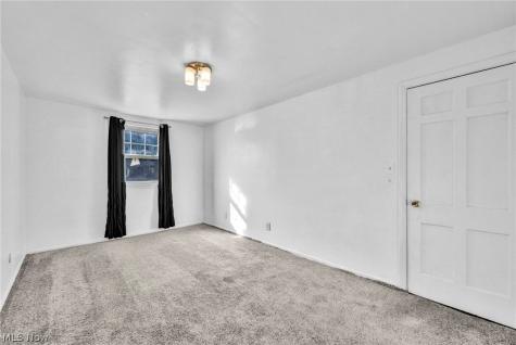 5171 Homewood Avenue Maple Heights OH 44137