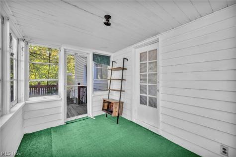 5171 Homewood Avenue Maple Heights OH 44137