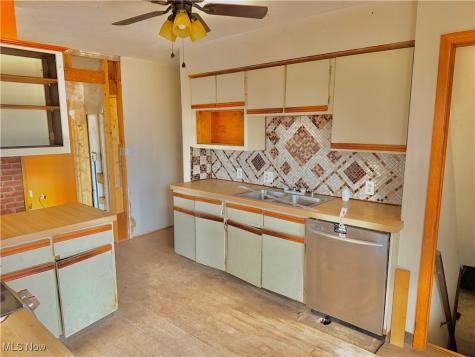 2898 Canton Road Uniontown OH 44685