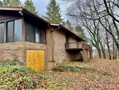 2898 Canton Road Uniontown OH 44685