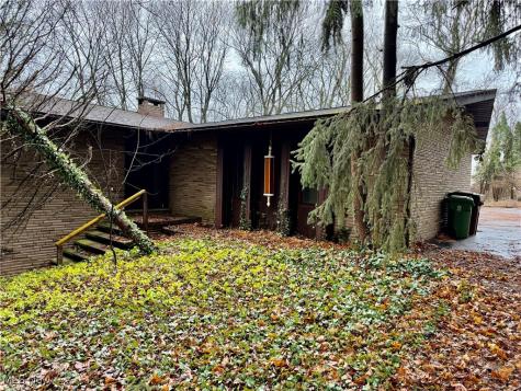 2898 Canton Road Uniontown OH 44685
