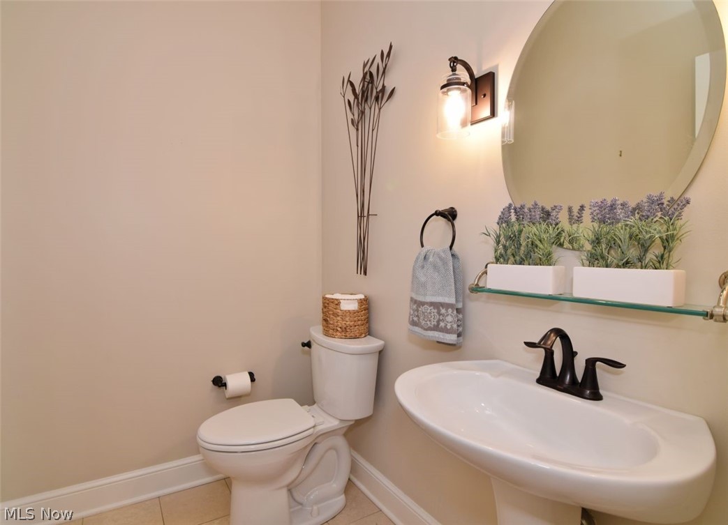 8118 Darbys Run Chagrin Falls OH 44023