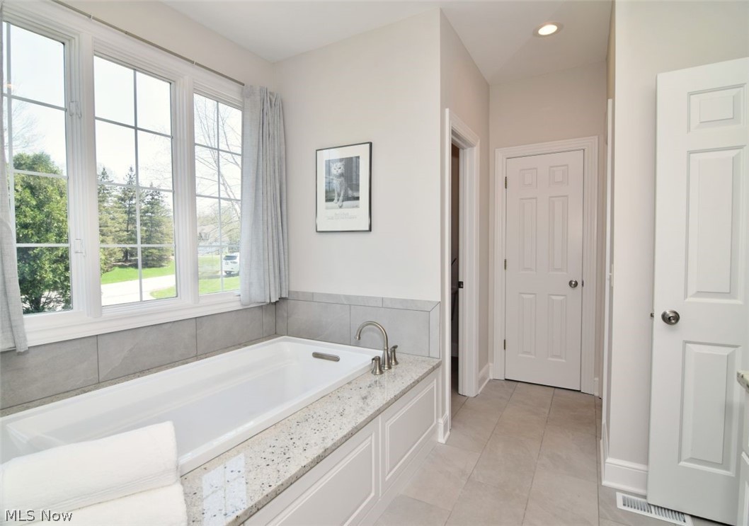 8118 Darbys Run Chagrin Falls OH 44023