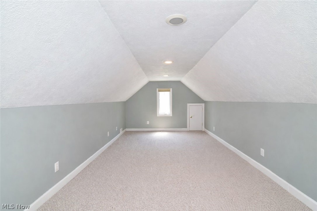 8118 Darbys Run Chagrin Falls OH 44023
