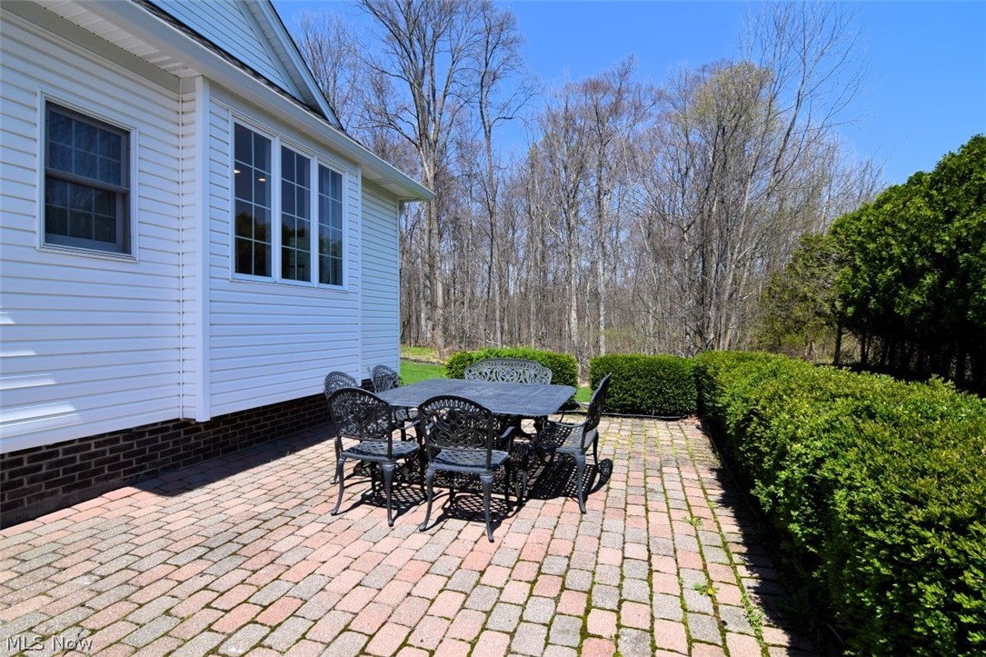 8118 Darbys Run Chagrin Falls OH 44023