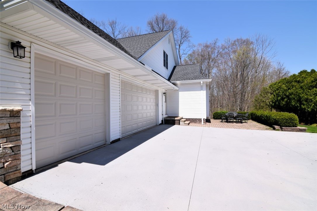8118 Darbys Run Chagrin Falls OH 44023