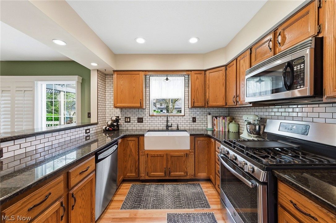 1271 Atterbury Drive Macedonia OH 44056
