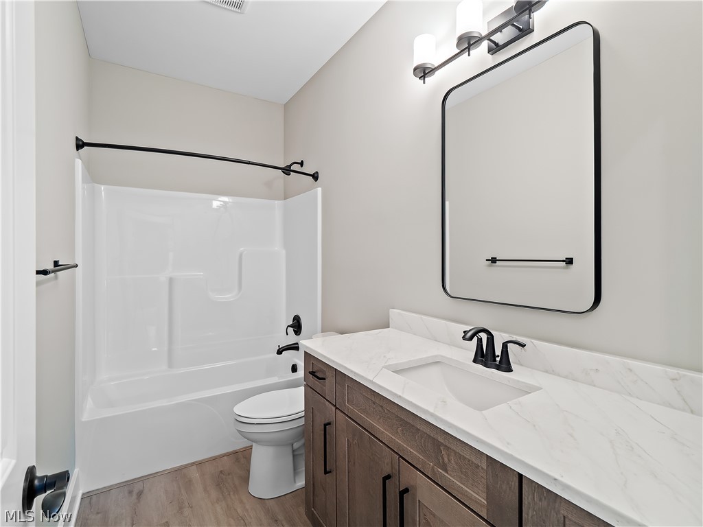 S/l 36 Brookside Lane North Ridgeville OH 44039
