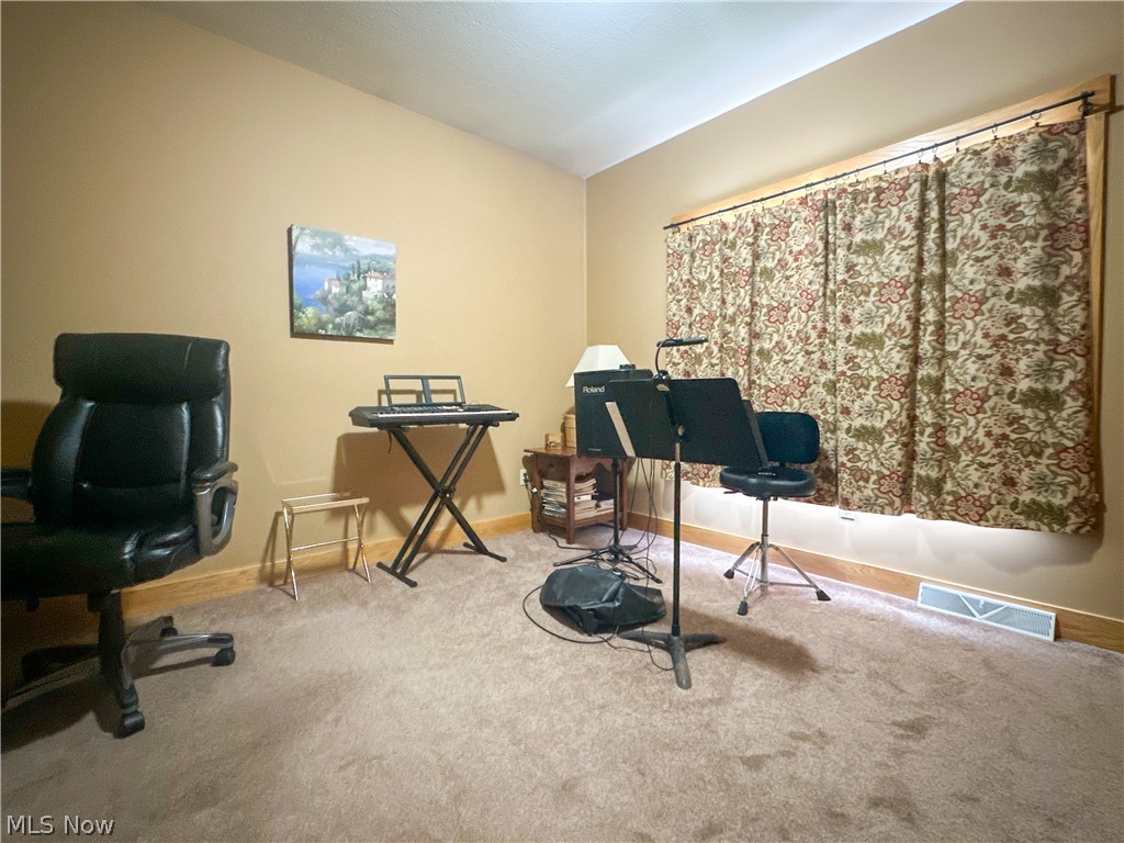 419 Secrist Lane Girard OH 44420