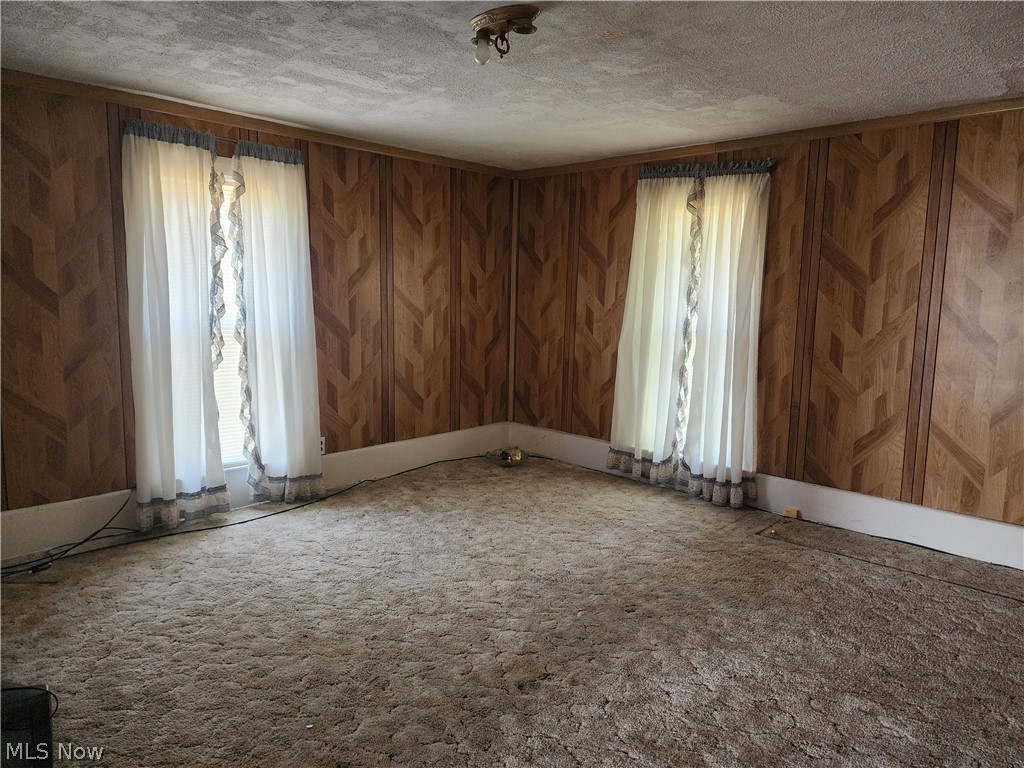 743 Pine Street Coshocton OH 43812