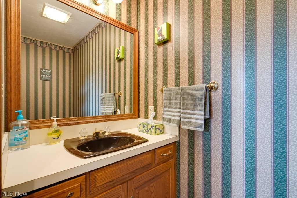 18079 Davis Road Dalton OH 44618