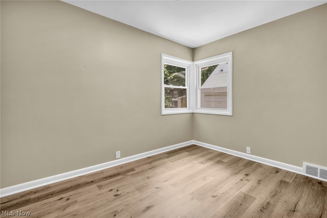 420 W Willowview Drive Akron OH 44319