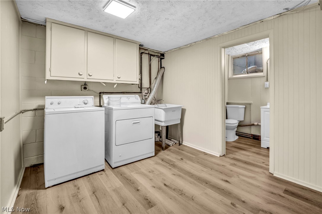 420 W Willowview Drive Akron OH 44319