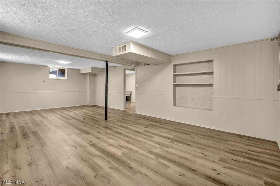 420 W Willowview Drive Akron OH 44319
