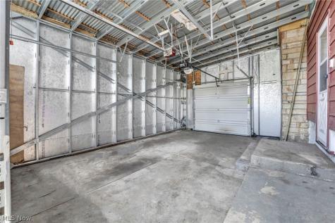 420 W Willowview Drive Akron OH 44319