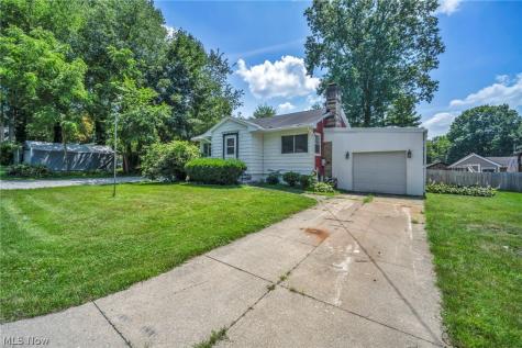 420 W Willowview Drive Akron OH 44319
