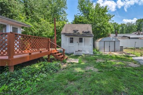 420 W Willowview Drive Akron OH 44319