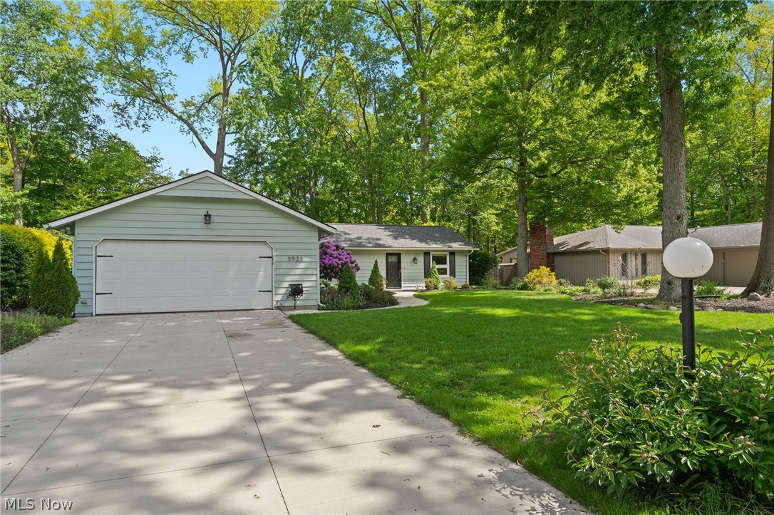 5923 Mills Creek Lane North Ridgeville OH 44039