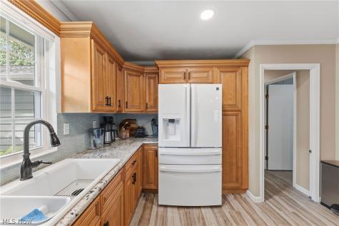 5923 Mills Creek Lane North Ridgeville OH 44039