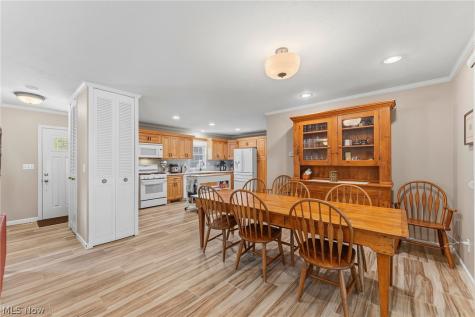 5923 Mills Creek Lane North Ridgeville OH 44039