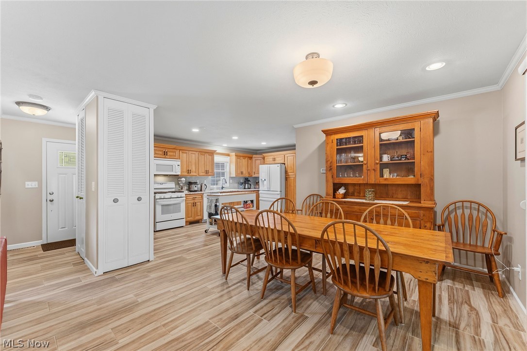 5923 Mills Creek Lane North Ridgeville OH 44039
