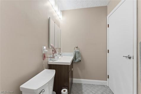 5923 Mills Creek Lane North Ridgeville OH 44039
