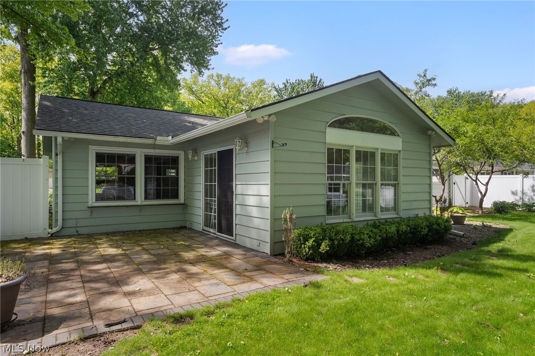 5923 Mills Creek Lane North Ridgeville OH 44039