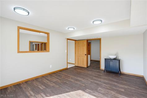 11316 Cleveland Avenue NW Uniontown OH 44685