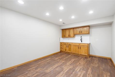 11316 Cleveland Avenue NW Uniontown OH 44685
