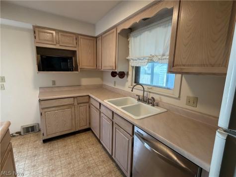 139 Centervale Avenue Youngstown OH 44512