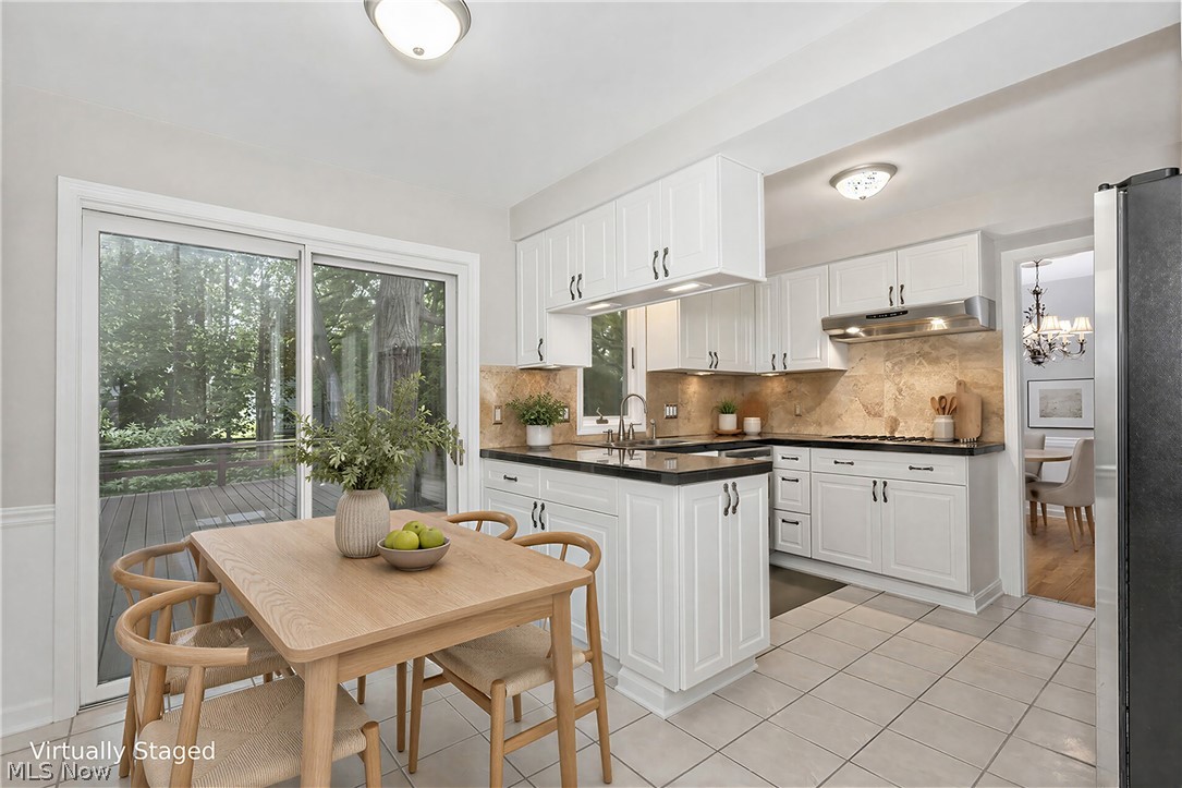 5512 Lansbury Lane Lyndhurst OH 44124