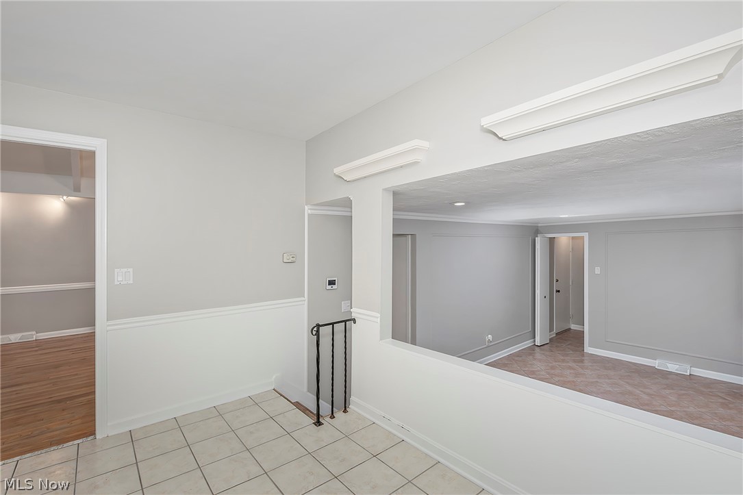 5512 Lansbury Lane Lyndhurst OH 44124