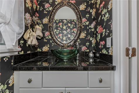 5512 Lansbury Lane Lyndhurst OH 44124