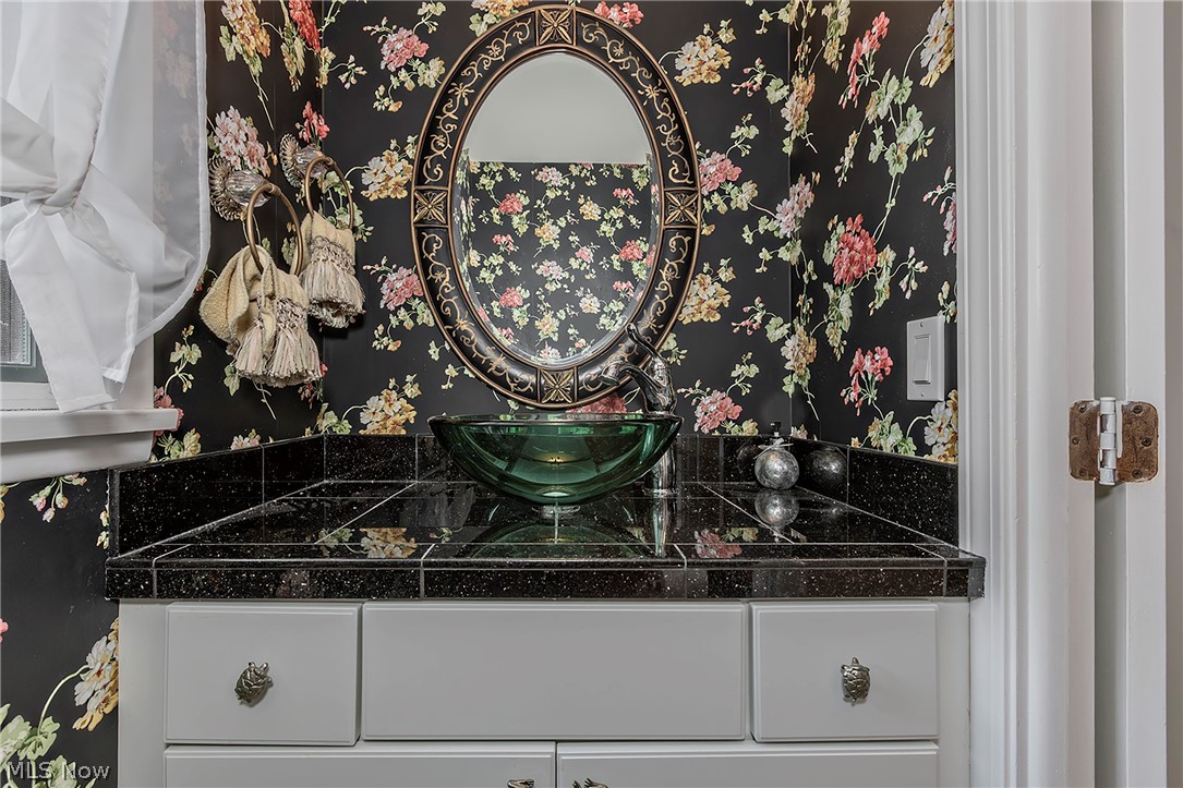 5512 Lansbury Lane Lyndhurst OH 44124