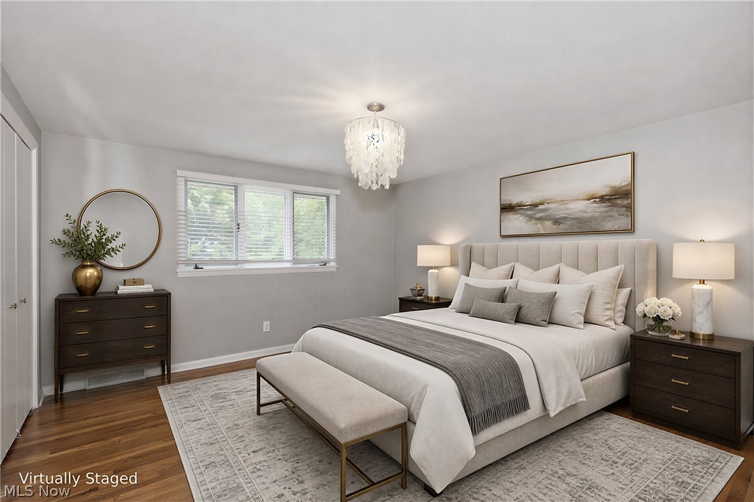 5512 Lansbury Lane Lyndhurst OH 44124
