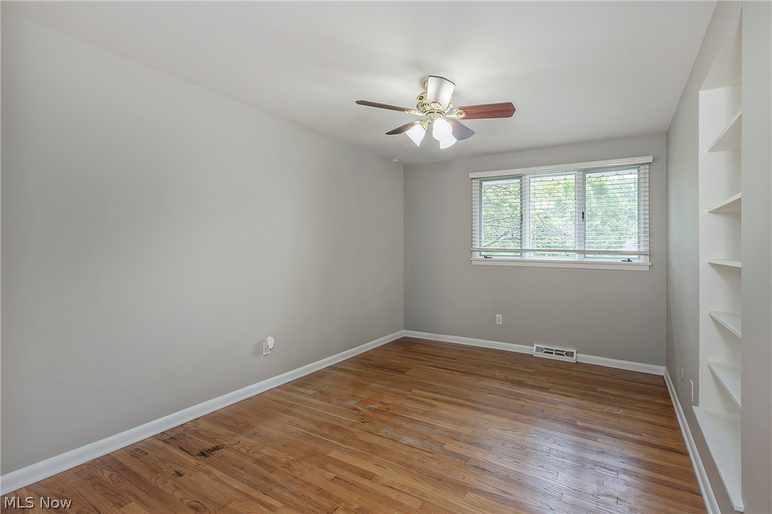 5512 Lansbury Lane Lyndhurst OH 44124