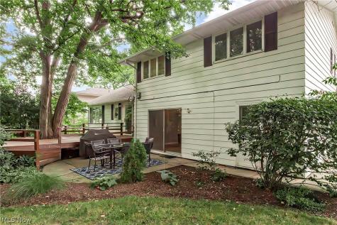 5512 Lansbury Lane Lyndhurst OH 44124